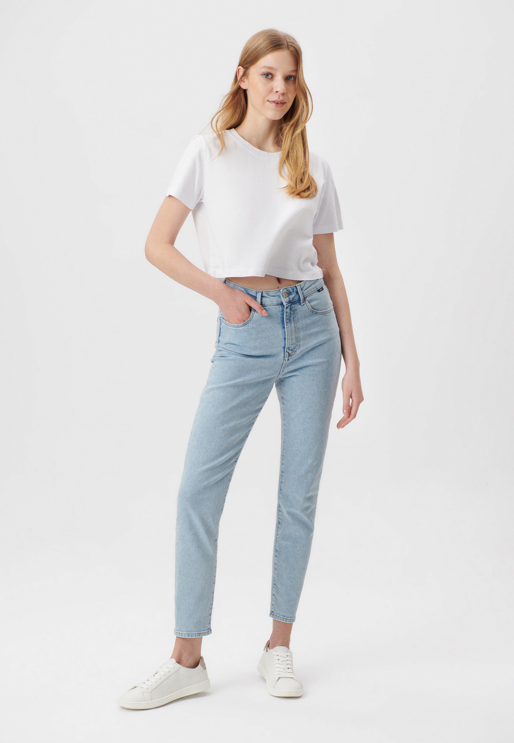 Star Iconic High-Rise, Mom Jeans - Main Image