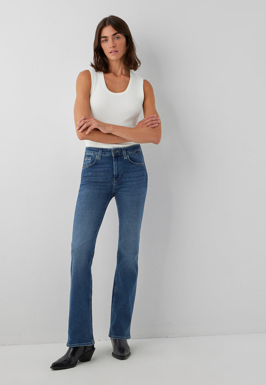 MARIA | Mid-Rise, Flare