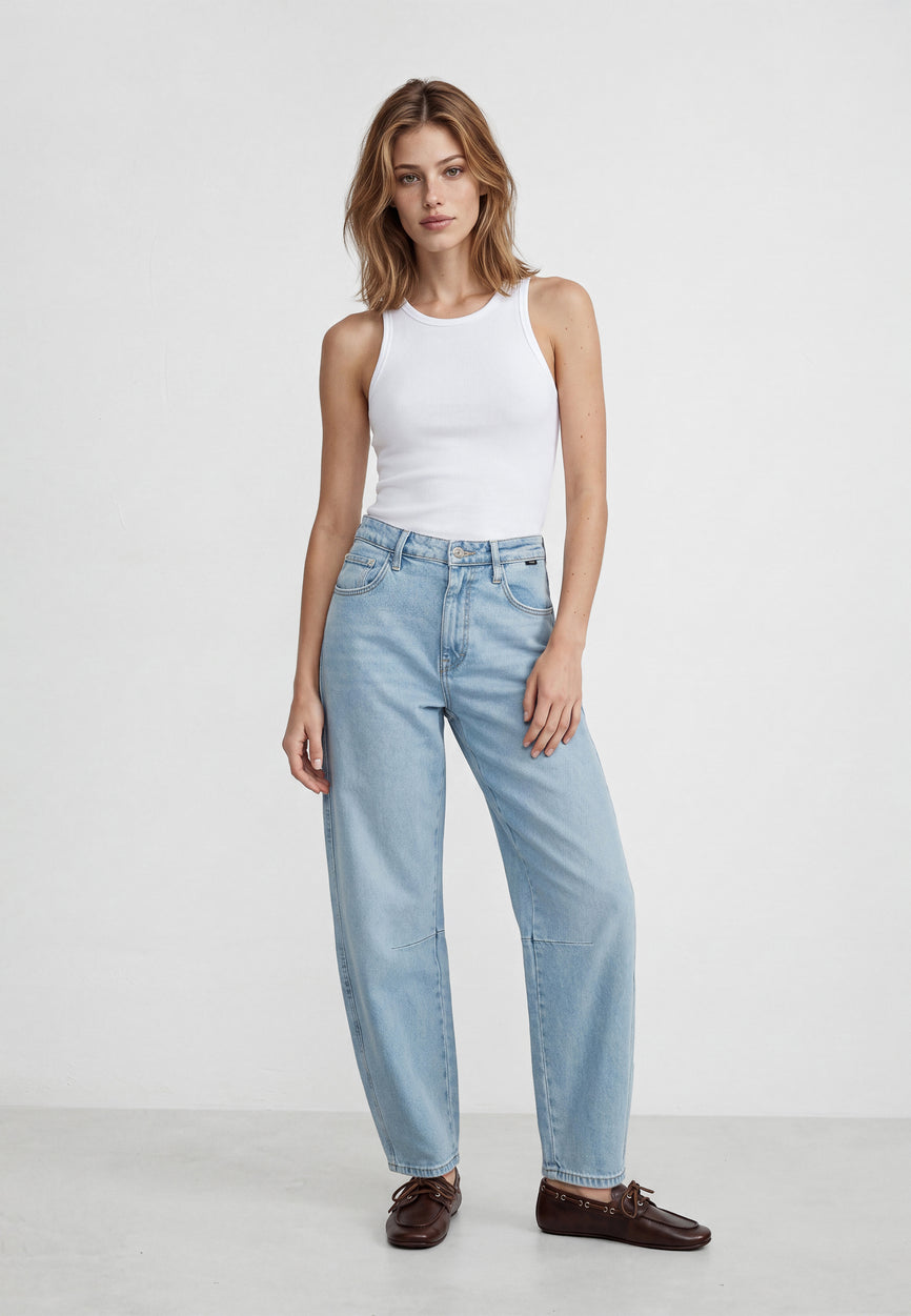 LEILA W/CUT | High-Rise, Baggy Jeans