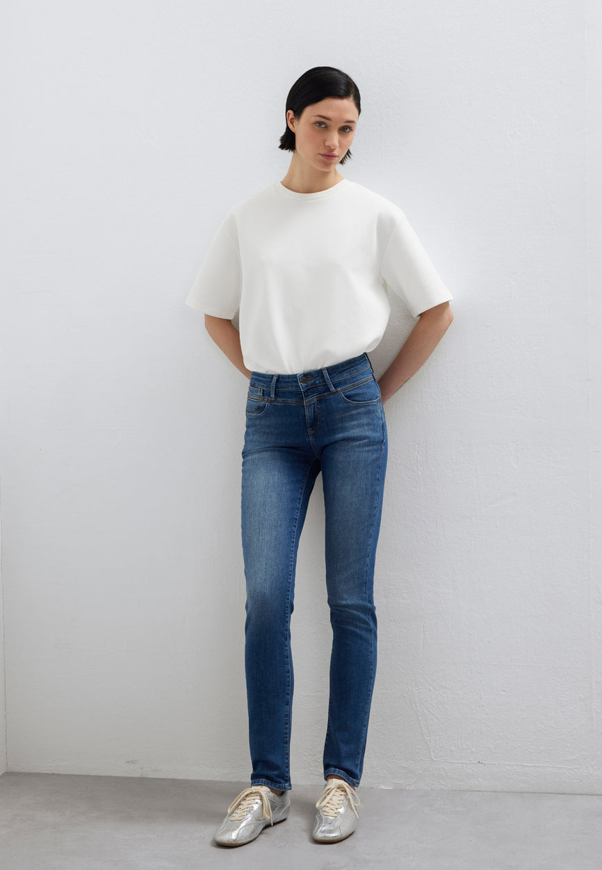 SOPHIE | Mid-Rise, Slim Skinny