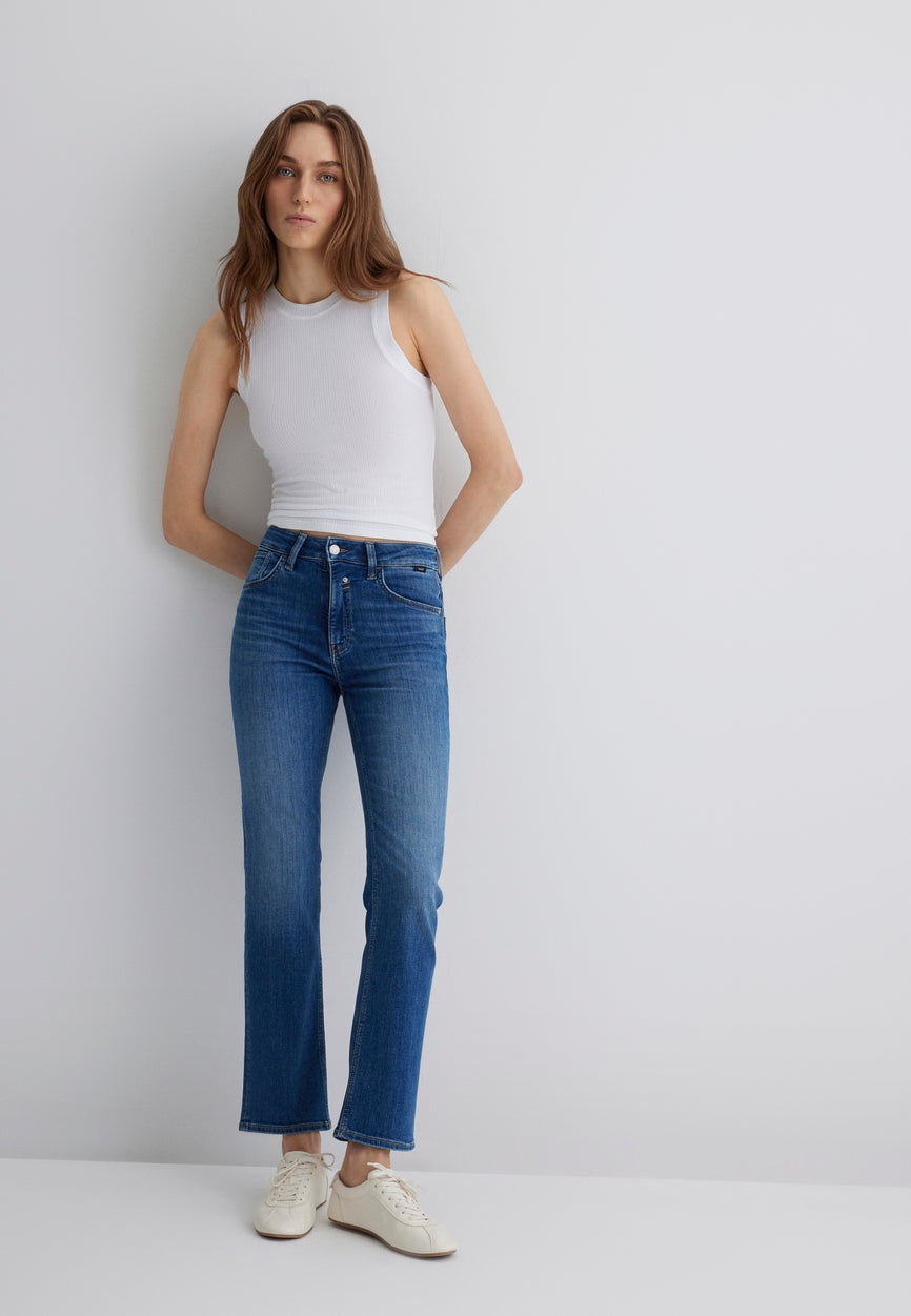 KENDRA | Mid-Rise, Straight Leg