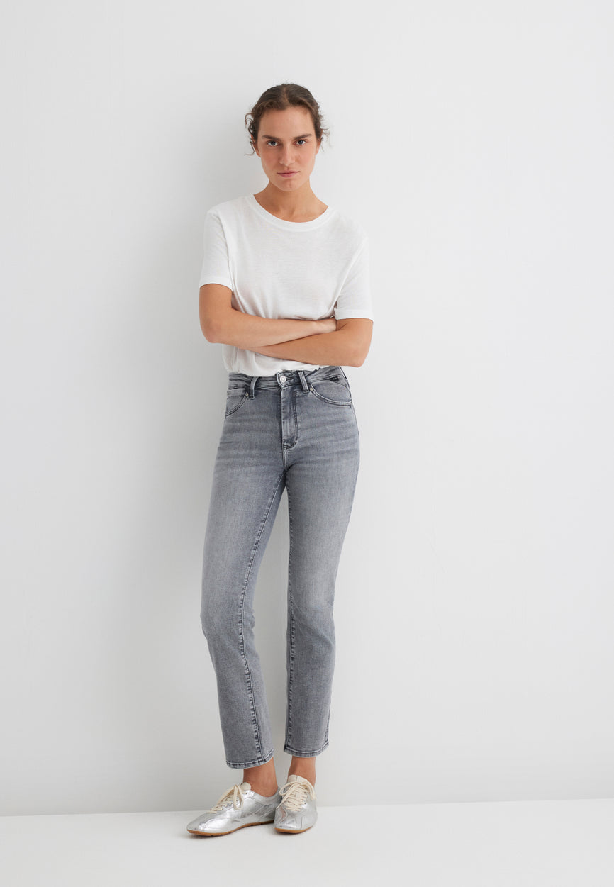 KENDRA | High Rise , Slim Straight