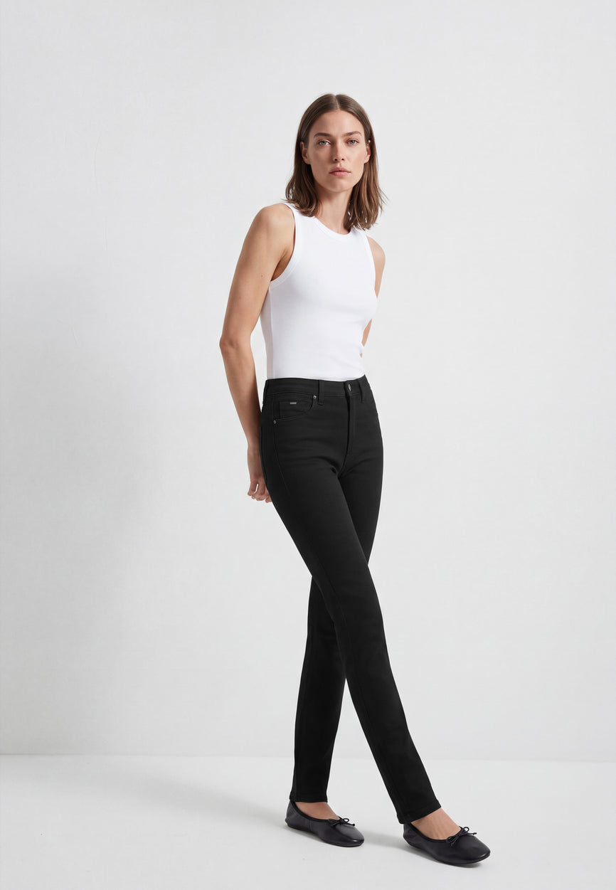 KENDRA | Mid-Rise, Straight Leg