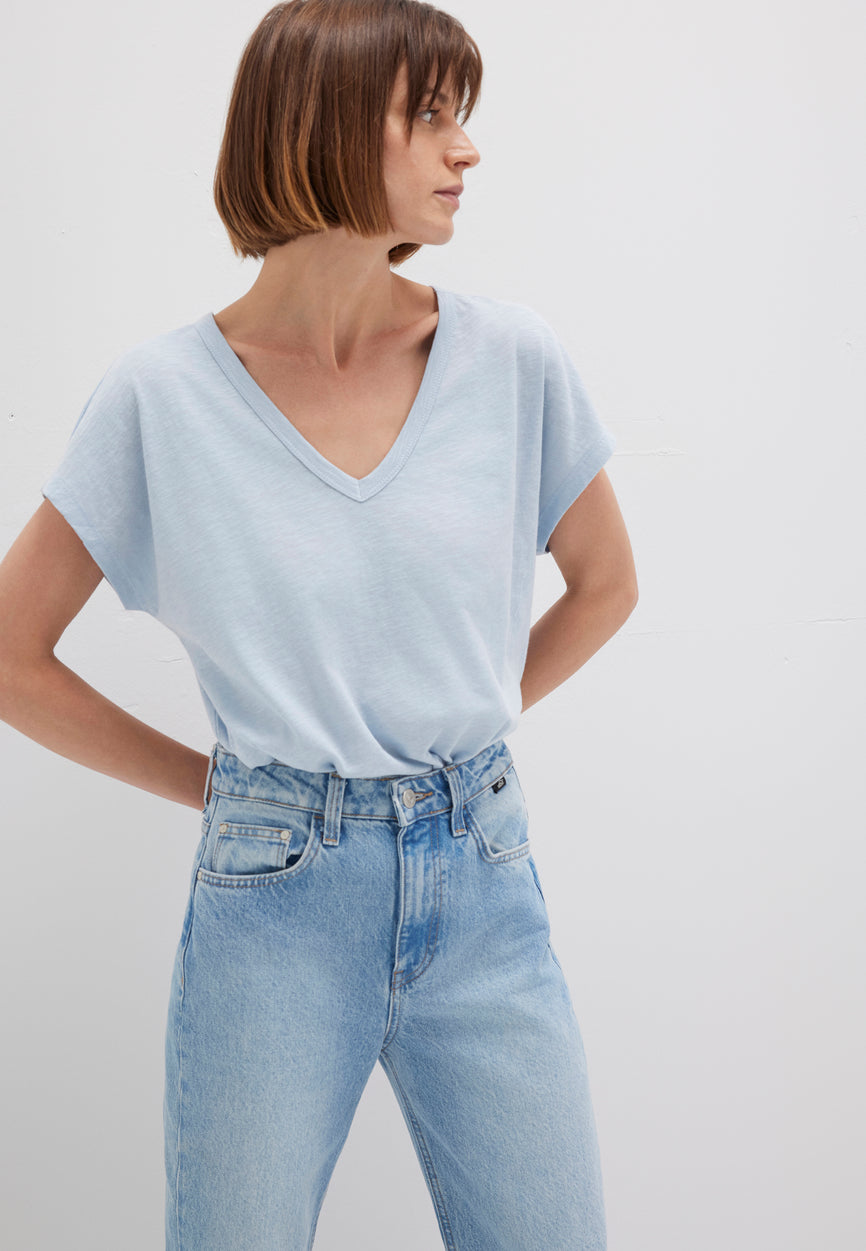 SHORT SLEEVE BASIC | V-Neck T-Shirt