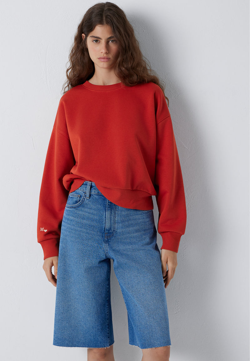 CREW NECK SWEATSHIRT | Sweatshirt mit kleiner Stickerei
