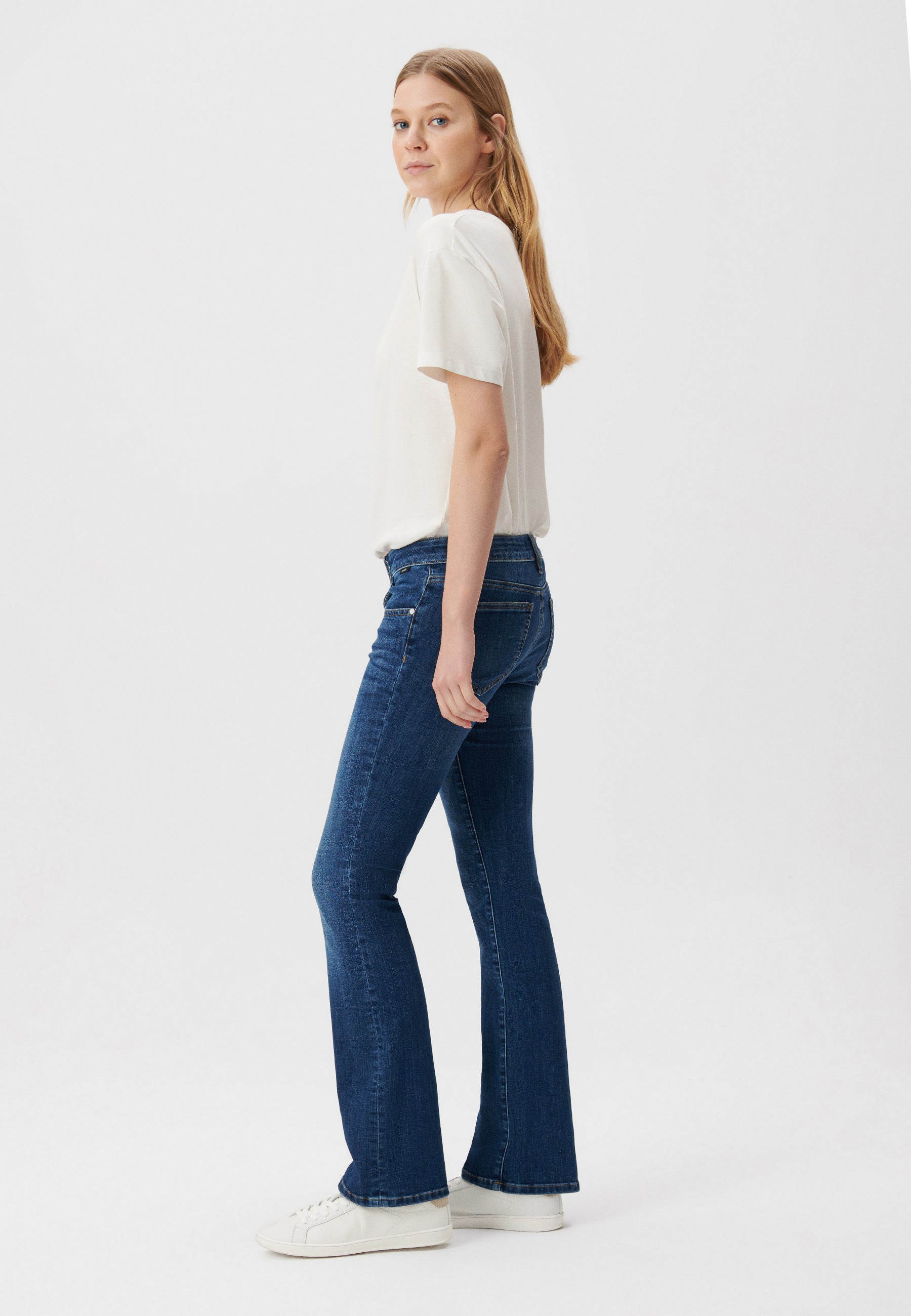 Mavi Women's Alexa Mid Rise Skinny Jeans in Mid Supersoft – Mavi Canada Mavi Women's Alexa Mid Rise Skinny Jeans in Mid Supersoft – Mavi Canada