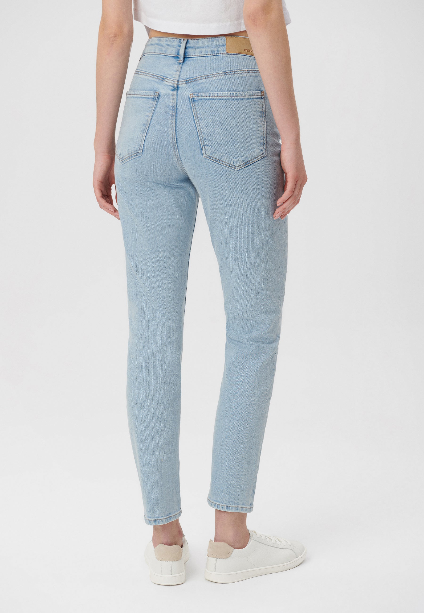 Star Iconic High-Rise, Mom Jeans - Main Image