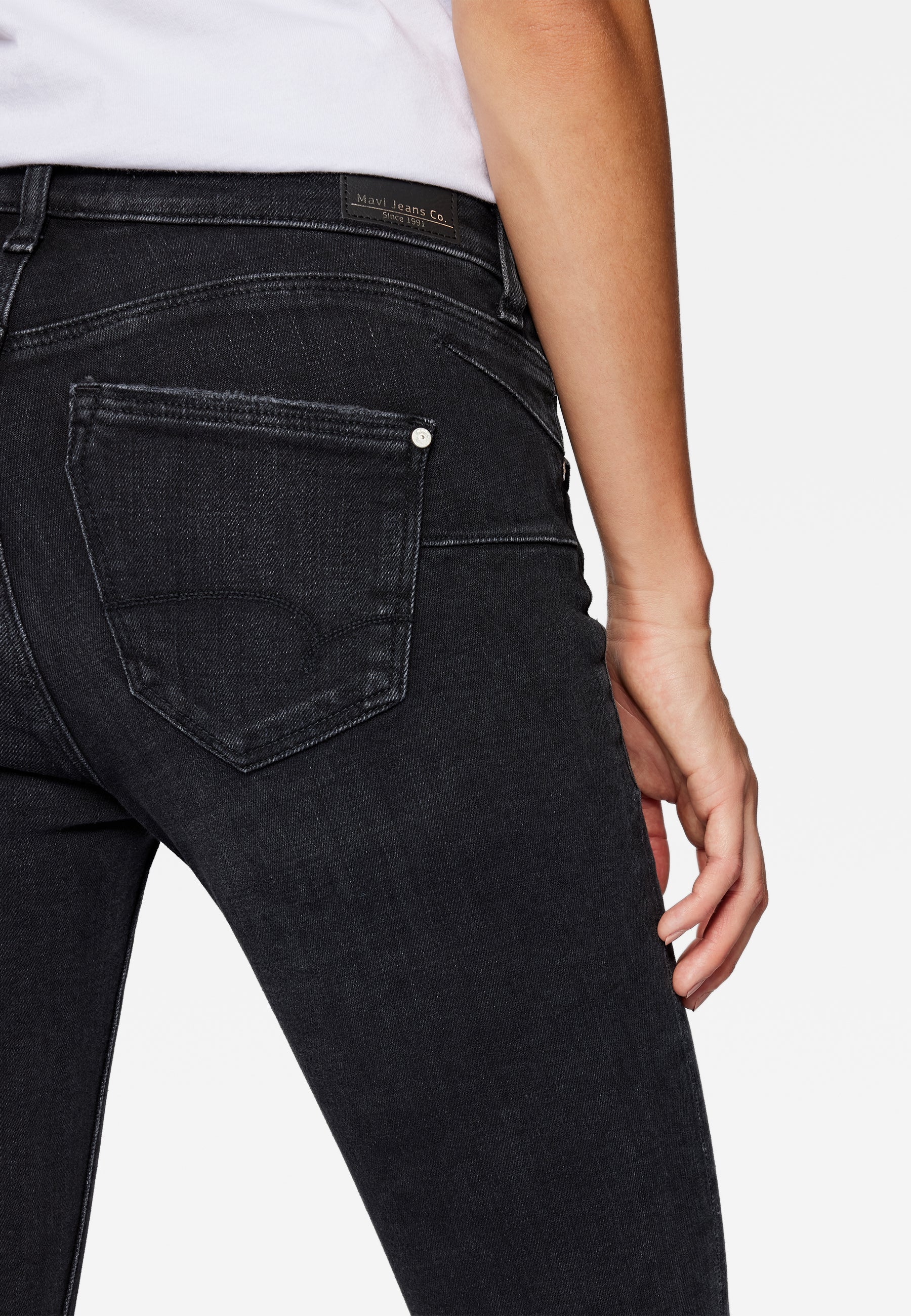 Mavi Women's Alexa Mid Rise Skinny in Dark Supersoft - Mavi Jeans Mavi Women's Alexa Mid Rise Skinny in Dark Supersoft - Mavi Jeans